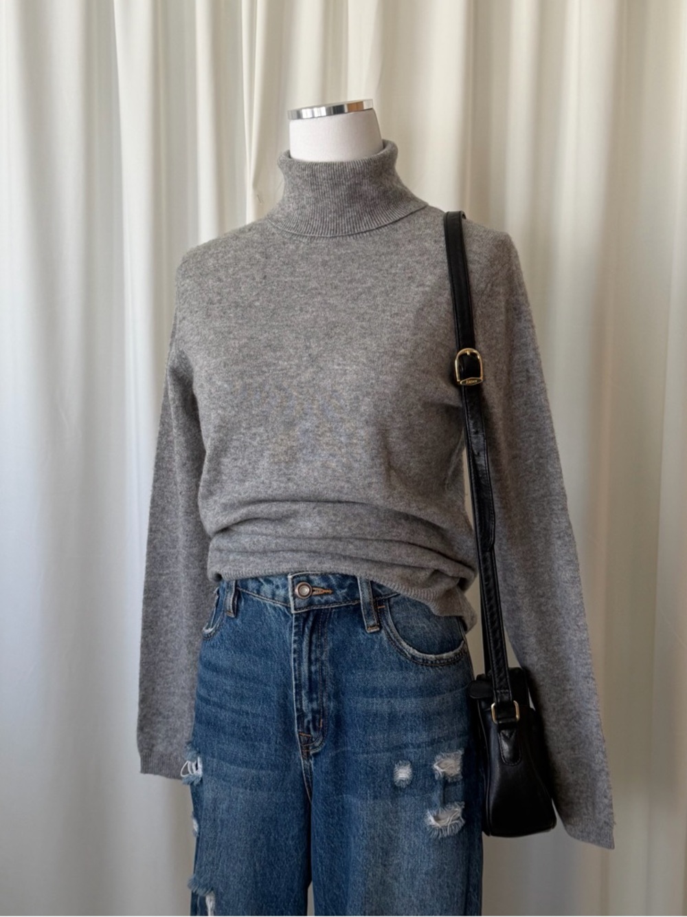 Sofia Cashmere Grey Turtleneck Sweater 100% Cashmere Size Medium. - Picture 7 of 12